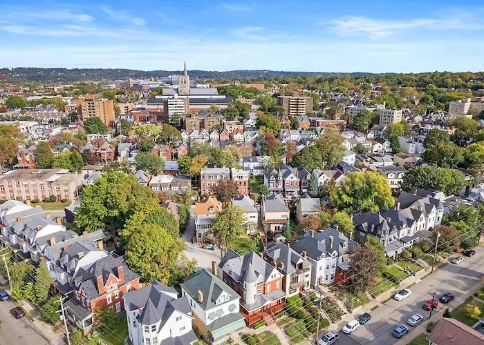 Apartment Shadyside, !5 Stylish And Bright With Free Parking